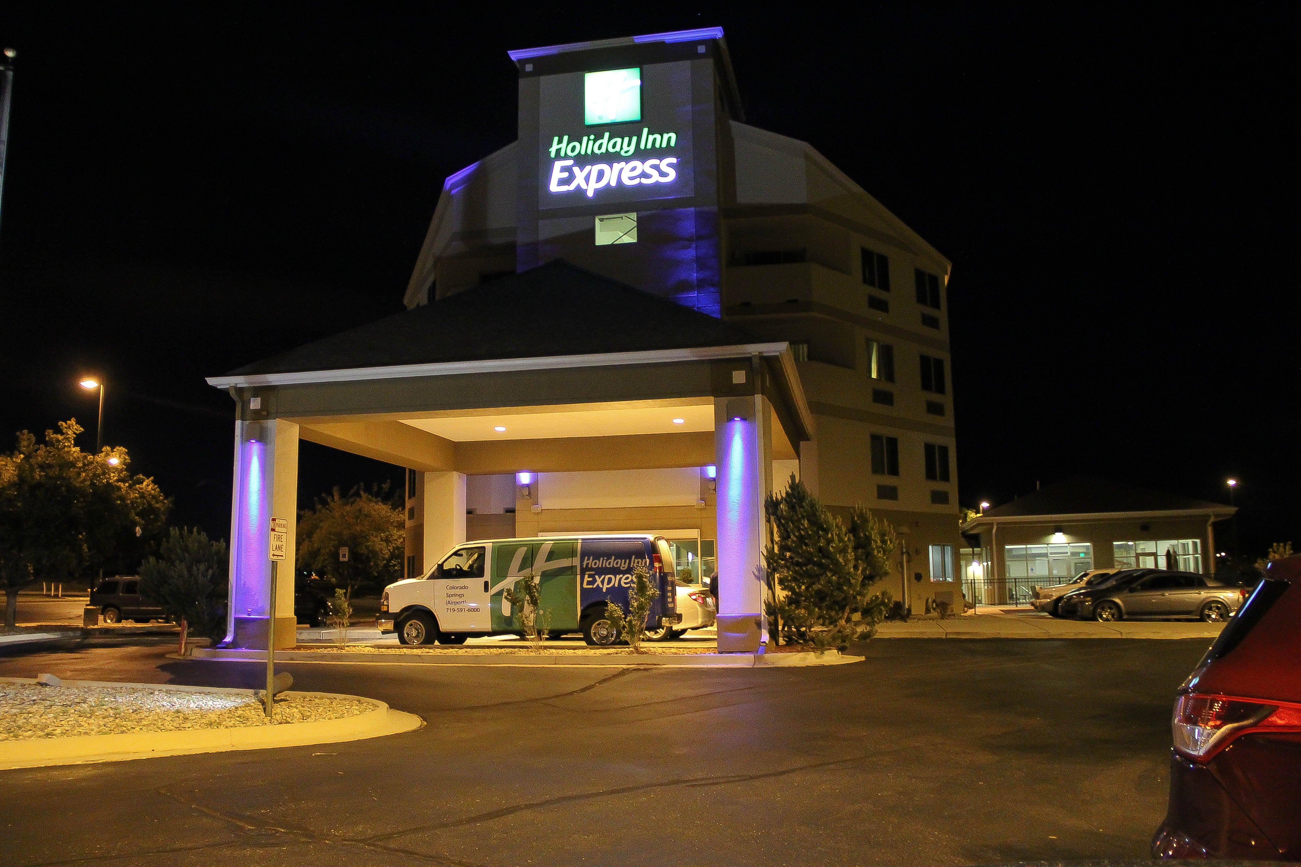 Hilton Garden Inn Colorado Springs Airport Exterior photo