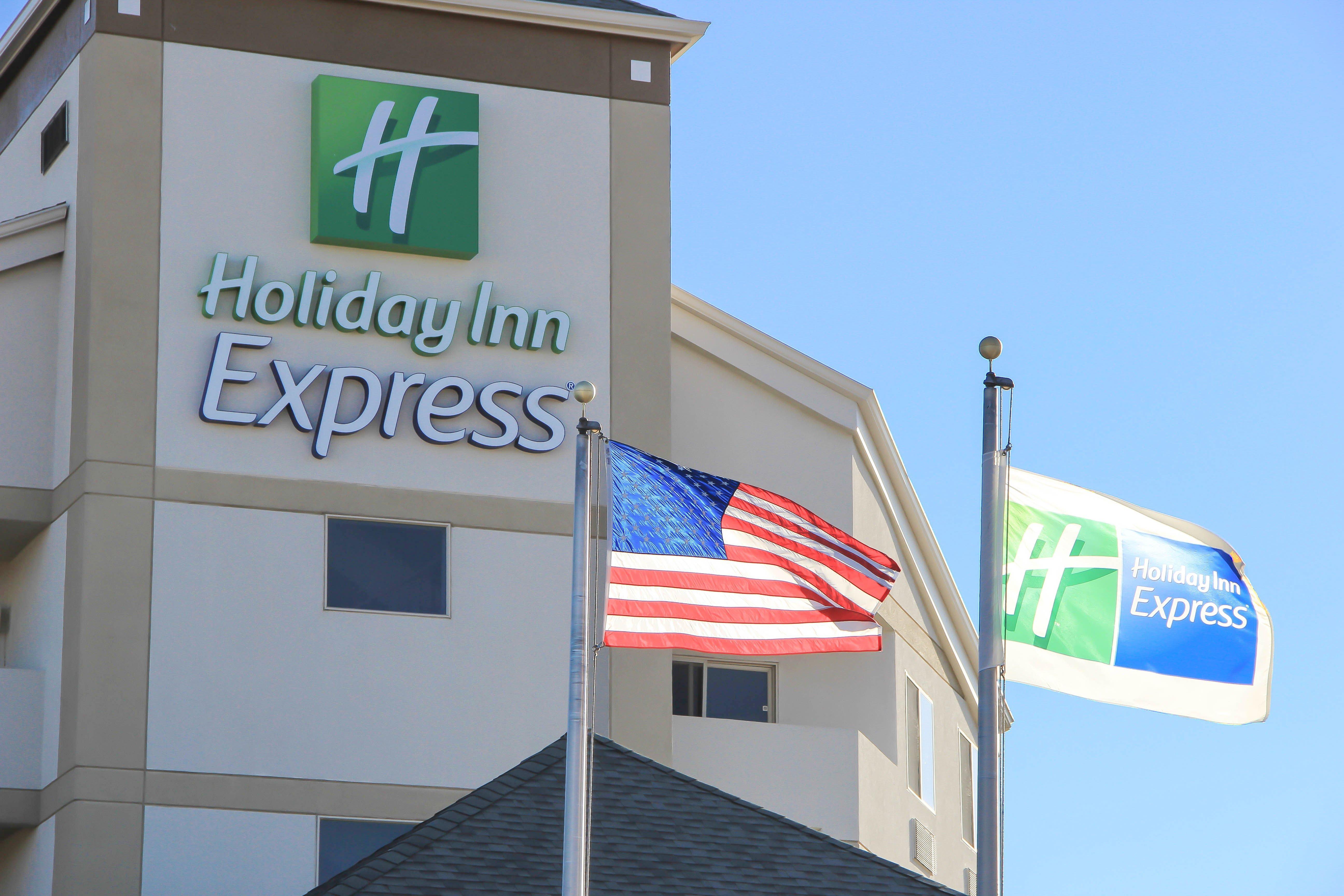 Hilton Garden Inn Colorado Springs Airport Exterior photo
