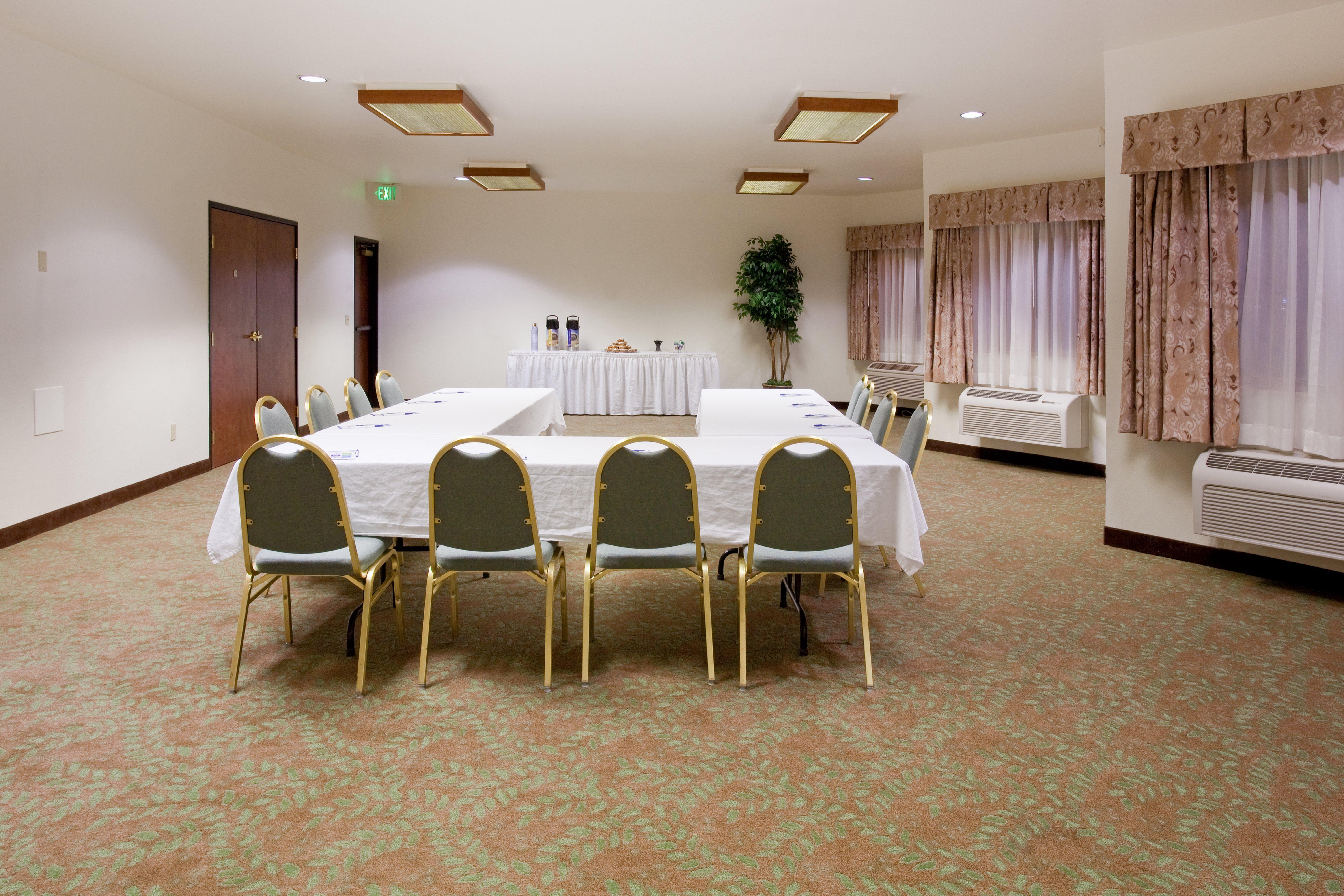 Hilton Garden Inn Colorado Springs Airport Exterior photo